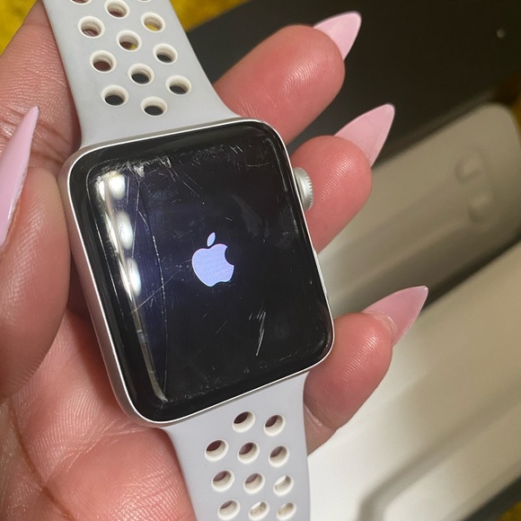 APPLE NIKE IWATCH 2 SERIES PREOWNED - Picture 3 of 8